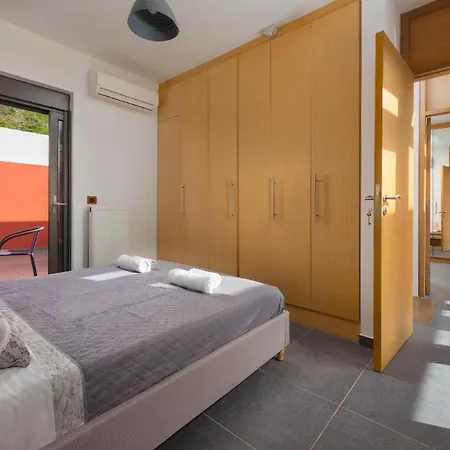 Ferienhaus Mit Privatpool Fuer 8 Personen Ca 160 Qm In Ialysos, Dodekanes Rhodos * איקסיה
