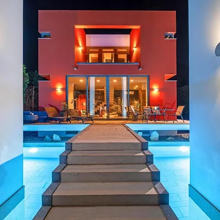 Ferienhaus Mit Privatpool Fuer 8 Personen Ca 160 Qm In Ialysos, Dodekanes Rhodos *